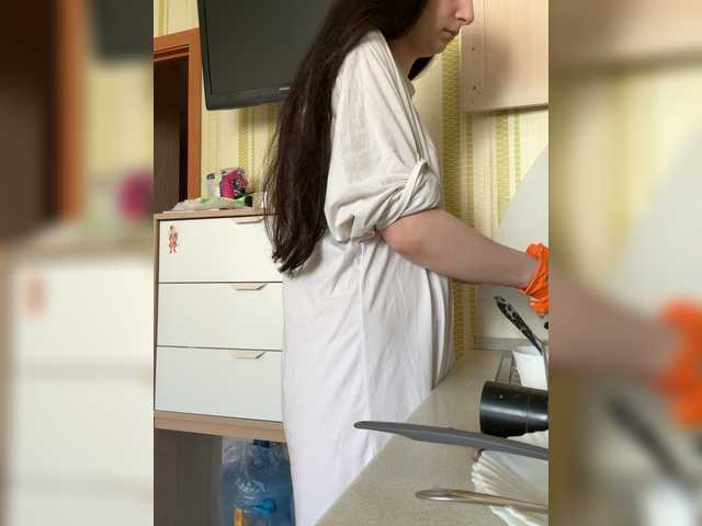 Alisia4's BongaCams show and profile