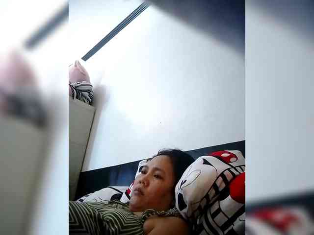 Sweet-Honey32 webcam