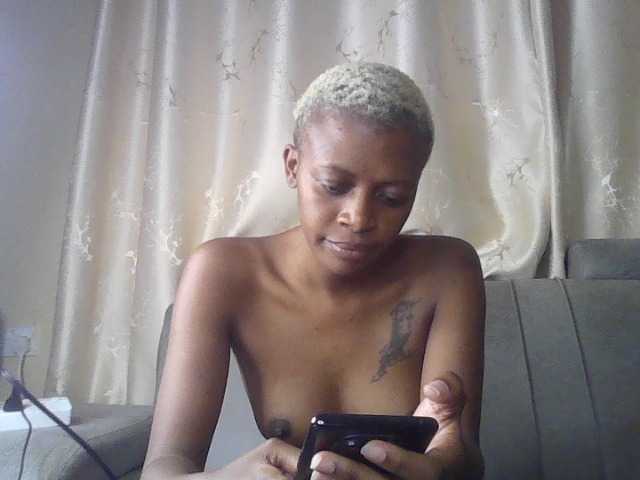 sweetally live cam on BongaCams