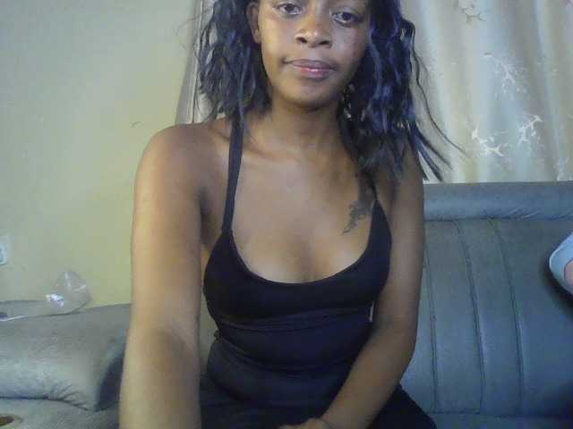 sweetally live cam on BongaCams