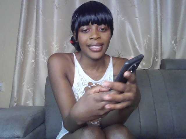 sweetally live cam on BongaCams