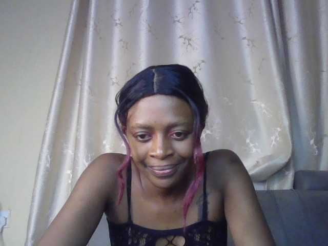 sweetally live cam on BongaCams