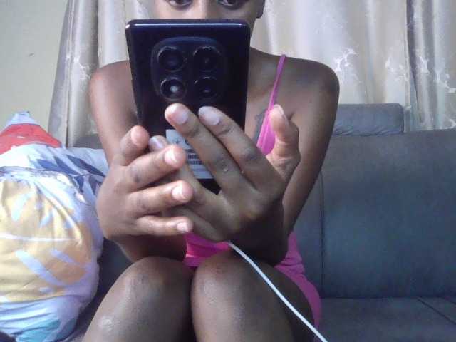sweetally live cam on BongaCams