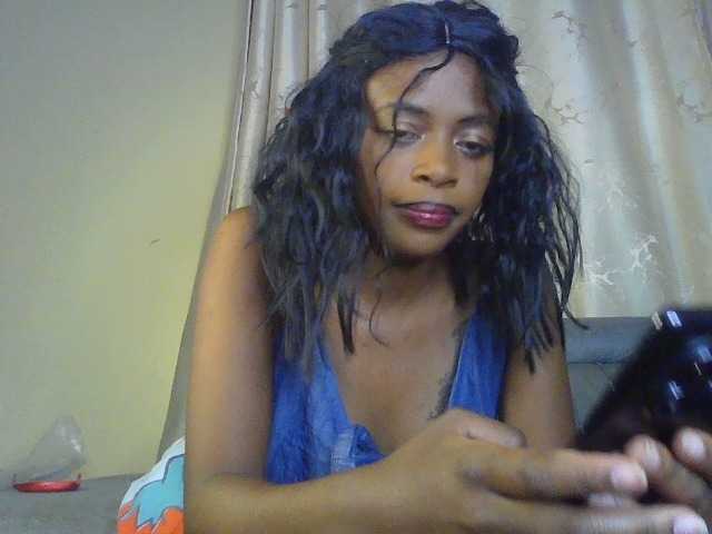 sweetally live cam on BongaCams