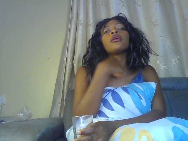 sweetally live cam on BongaCams