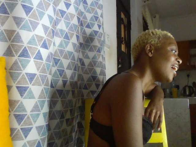 sweetally live cam on BongaCams