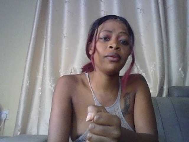 sweetally live cam on BongaCams