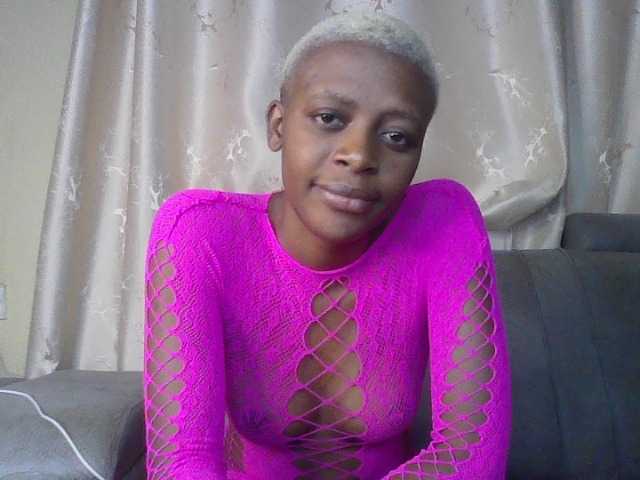 sweetally live cam on BongaCams