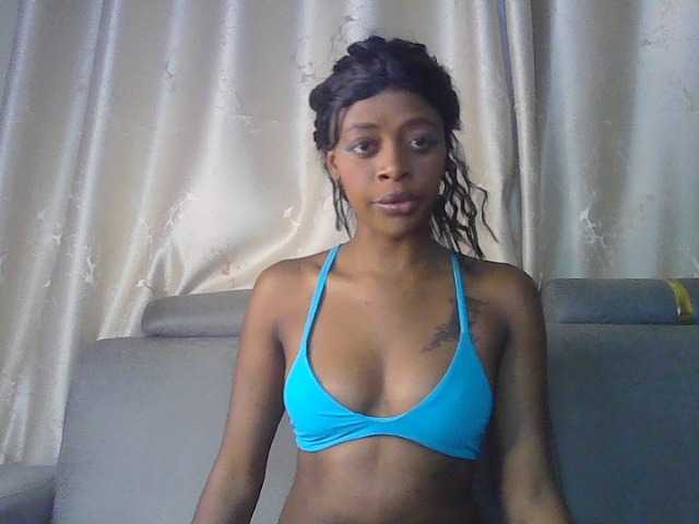sweetally live cam on BongaCams