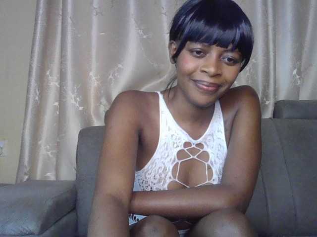 sweetally live cam on BongaCams