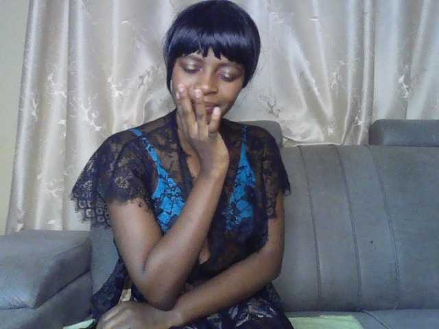 sweetally live cam on BongaCams
