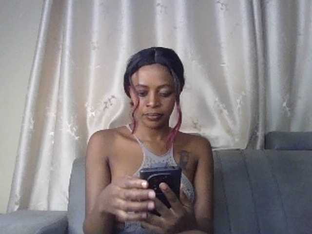 sweetally live cam on BongaCams