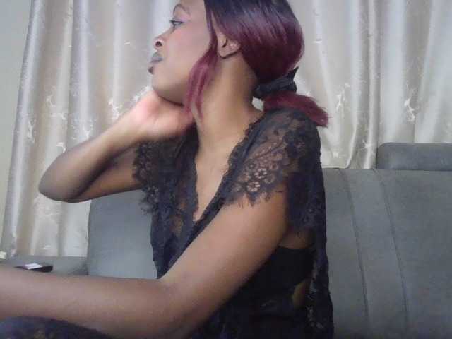 sweetally live cam on BongaCams