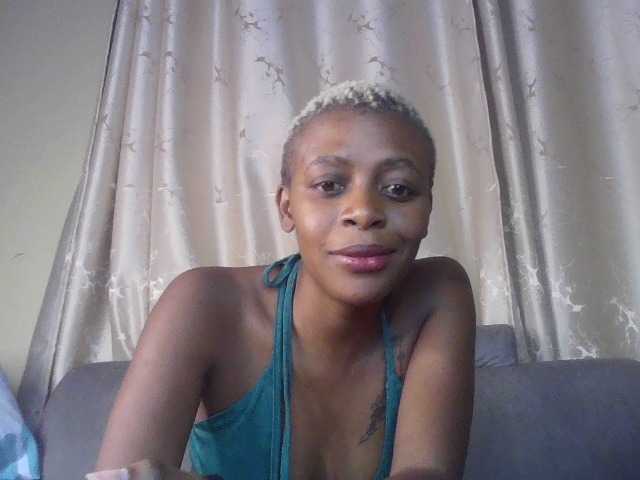 sweetally live cam on BongaCams