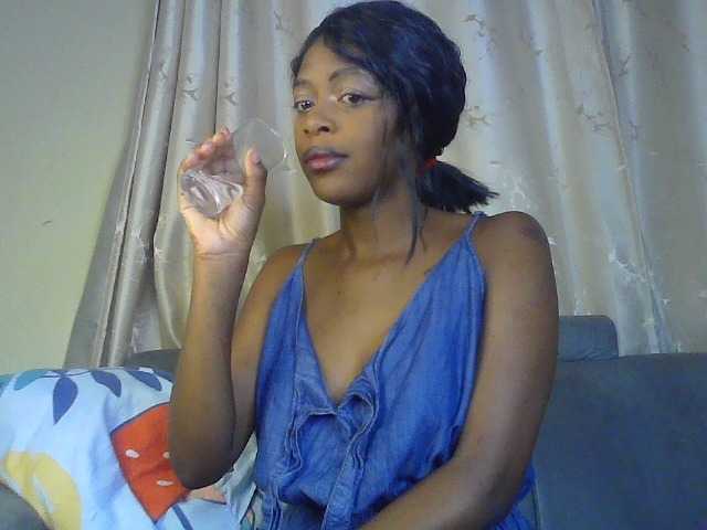sweetally live cam on BongaCams