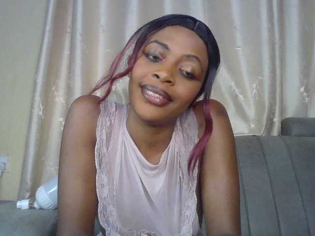 sweetally live cam on BongaCams