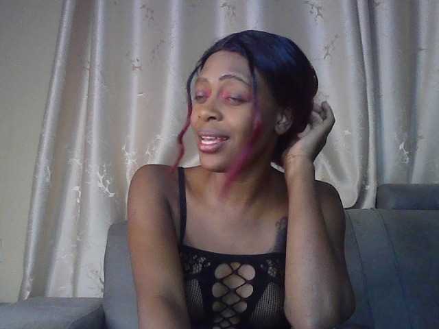 sweetally live cam on BongaCams