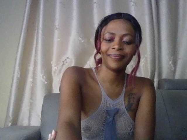 sweetally live cam on BongaCams
