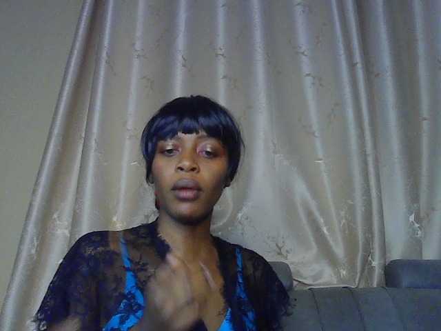 sweetally live cam on BongaCams