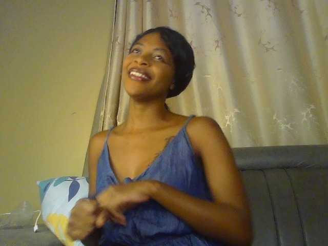 sweetally live cam on BongaCams