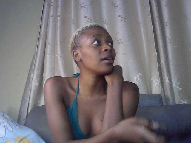 sweetally live cam on BongaCams