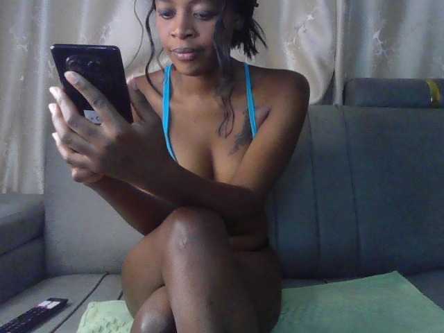 sweetally live cam on BongaCams