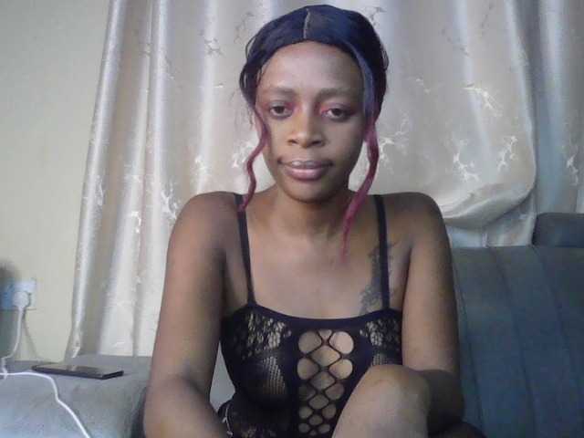 sweetally live cam on BongaCams