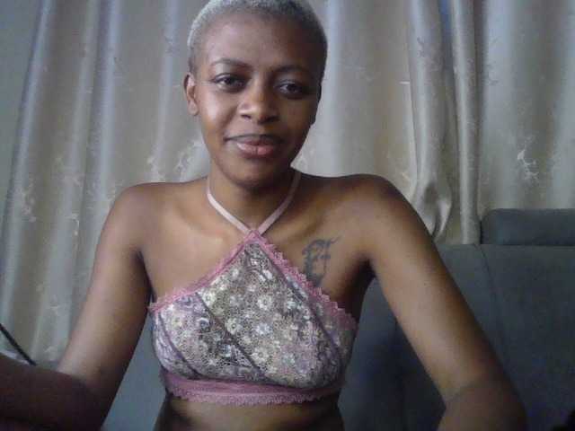 sweetally live cam on BongaCams