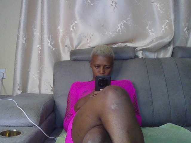 sweetally live cam on BongaCams