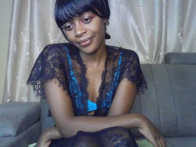 sweetally live cam on BongaCams