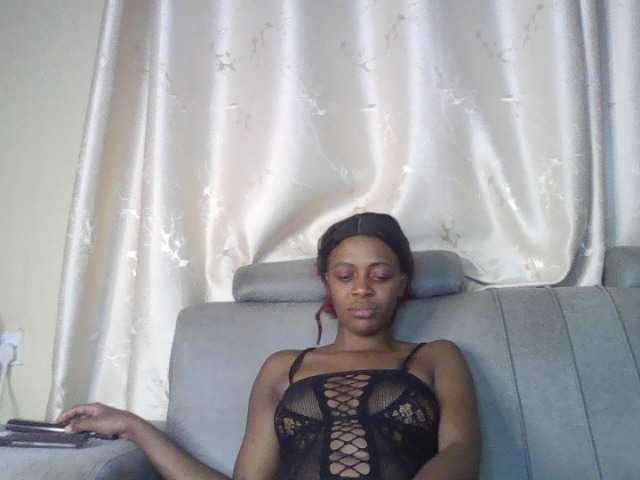 sweetally live cam on BongaCams