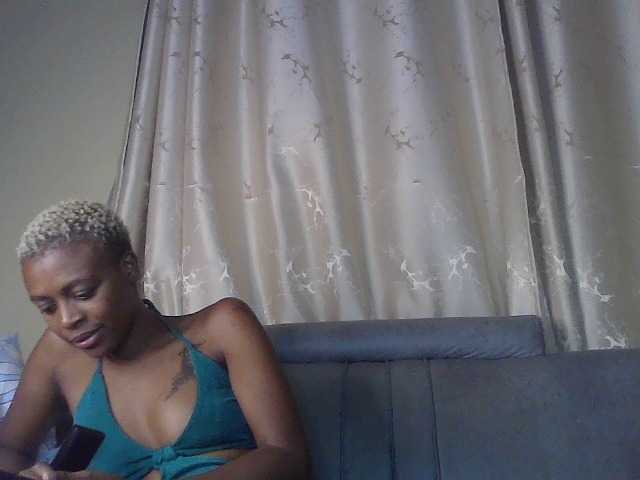 sweetally live cam on BongaCams