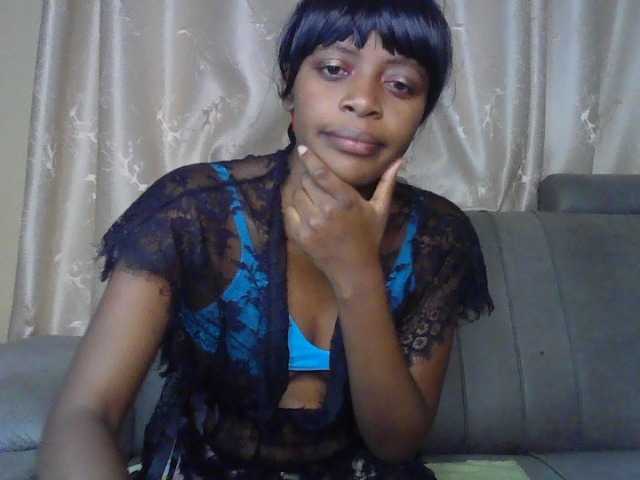 sweetally live cam on BongaCams