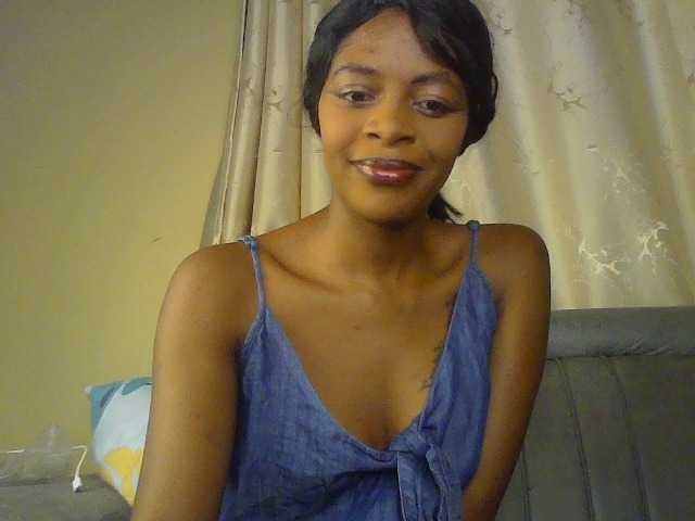 sweetally live cam on BongaCams