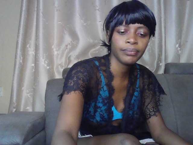 sweetally live cam on BongaCams