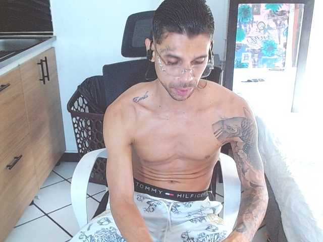 Jonesjones15 live webcam show
