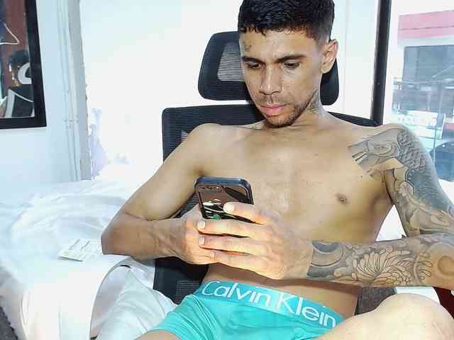 Jonesjones15 Sex Cam Show
