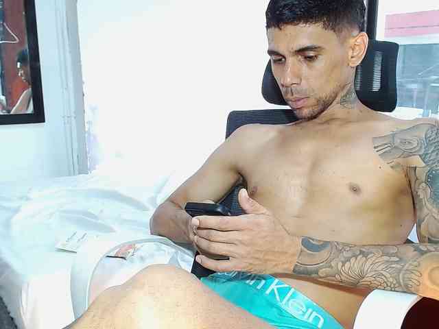 Jonesjones15 Sex Cam Show