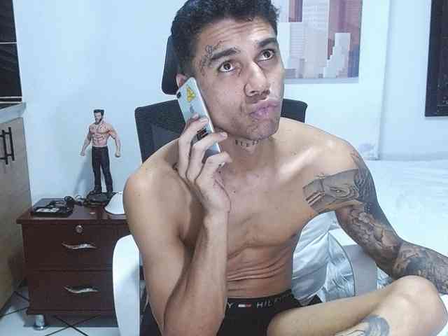 Jonesjones15 Live Webcam on BongaCams