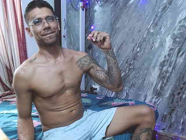 Jonesjones15 Sex Cam Show