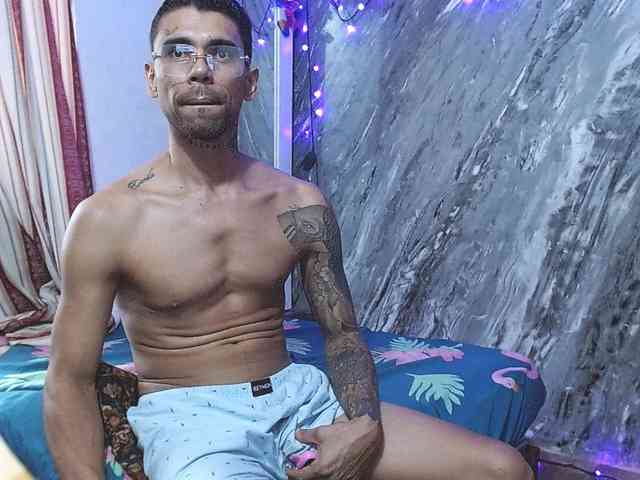 Jonesjones15 Sex Cam Show