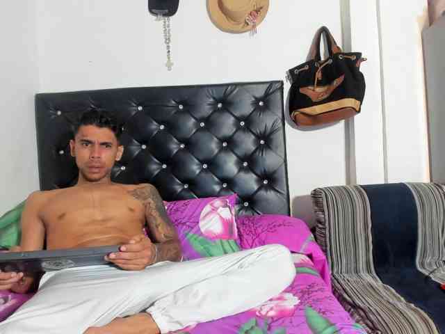 Modelo: Jonesjones15