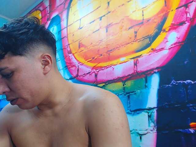tommyxpamela444 live cam on BongaCams
