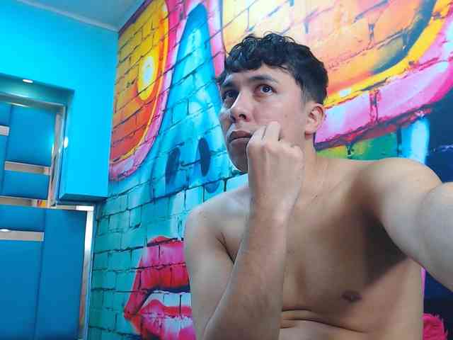 Model: tommyxpamela444