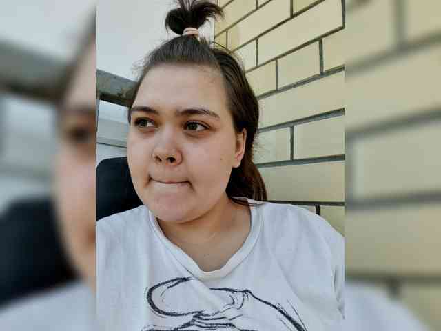 AlyFox webcam