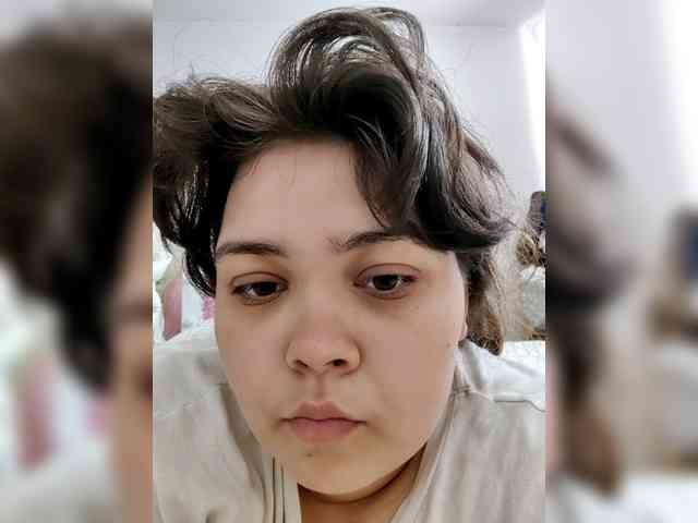 AlyFox webcam
