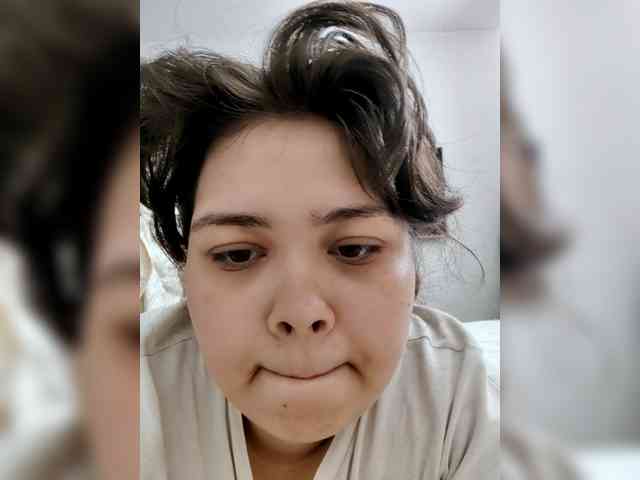 AlyFox webcam