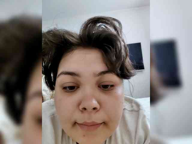 AlyFox webcam