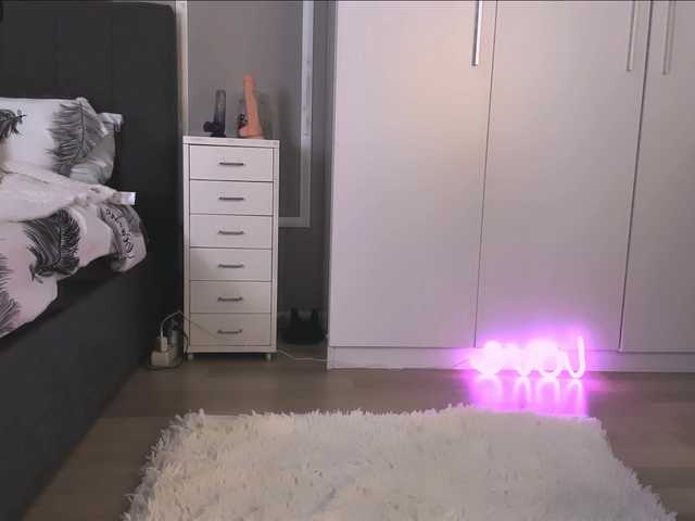 ReyaBlake live cam on BongaCams