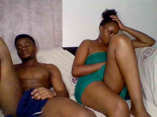 TwosomeTreasure webcam